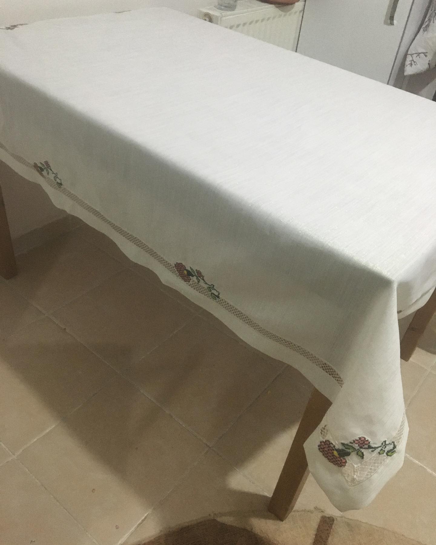 Yeşil Kırmızı Yeldirme Desenli Kırlent