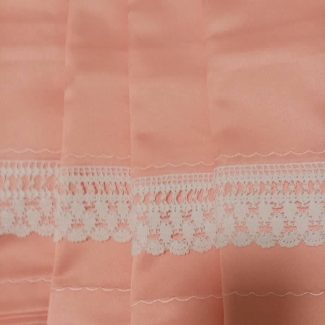 Pembe Kapitone Dantel Kenarlı Pike