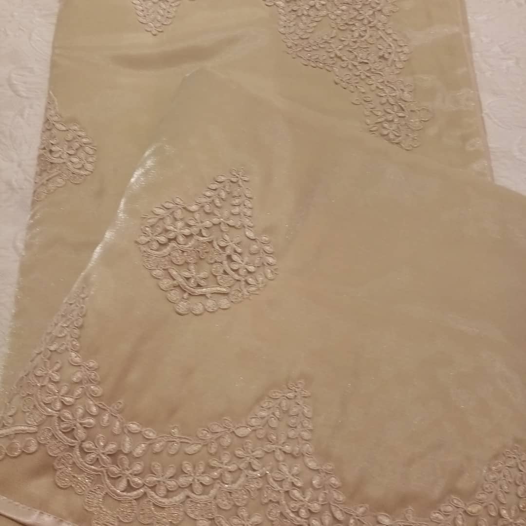 Dantel İşlemeli Kumaş
